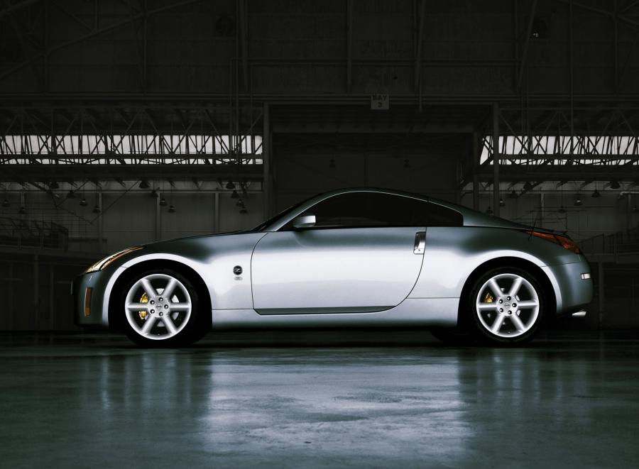  Nissan 350Z 2002 года  (фото 16 из 19)
